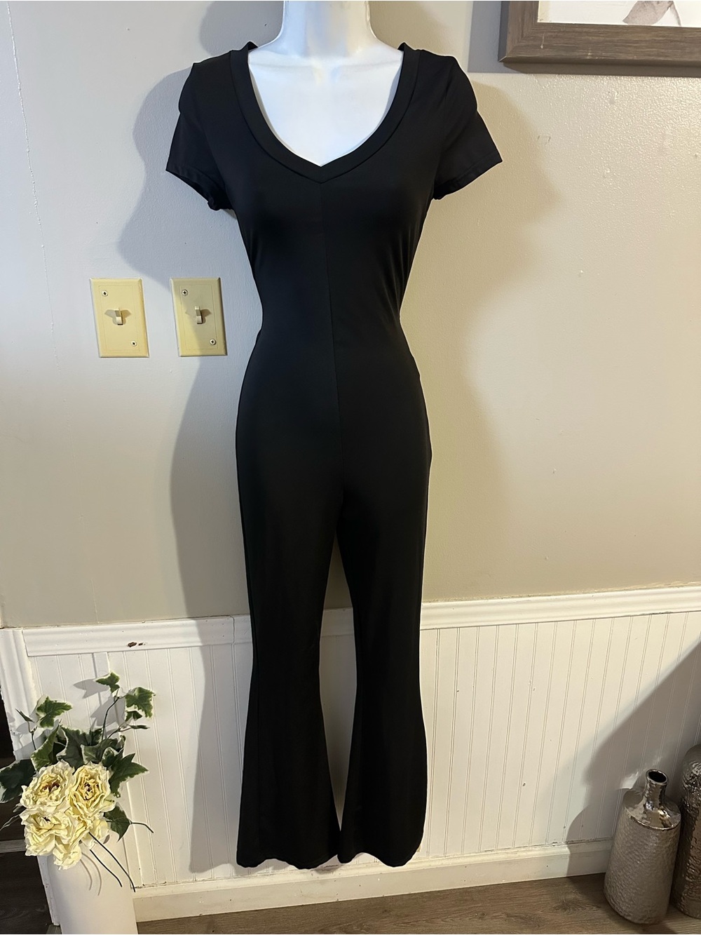 Black V-Neck Short Sleeve Jumpsuit